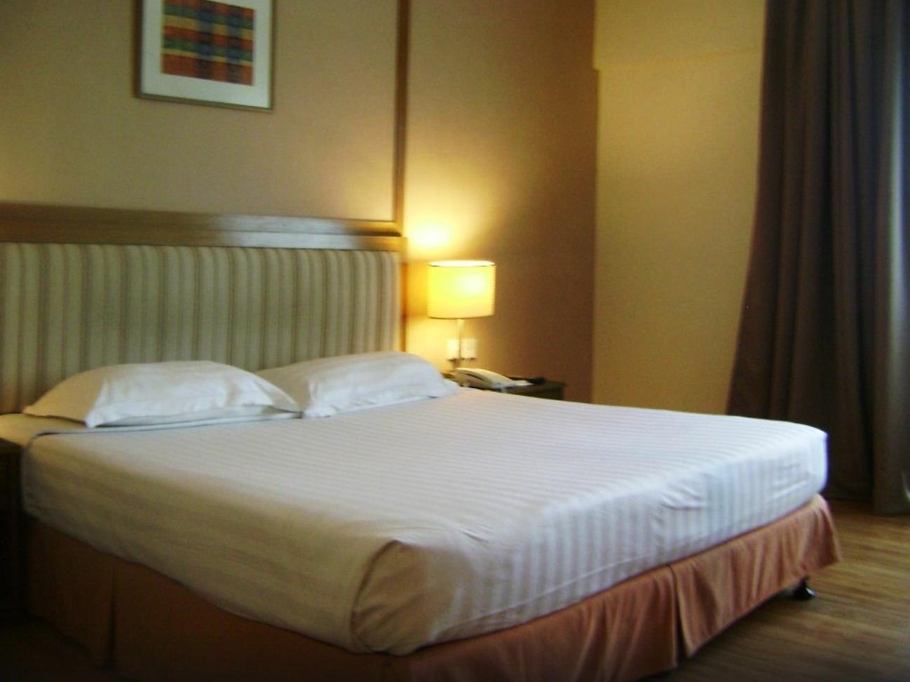 Crystal Crown Hotel 3*
