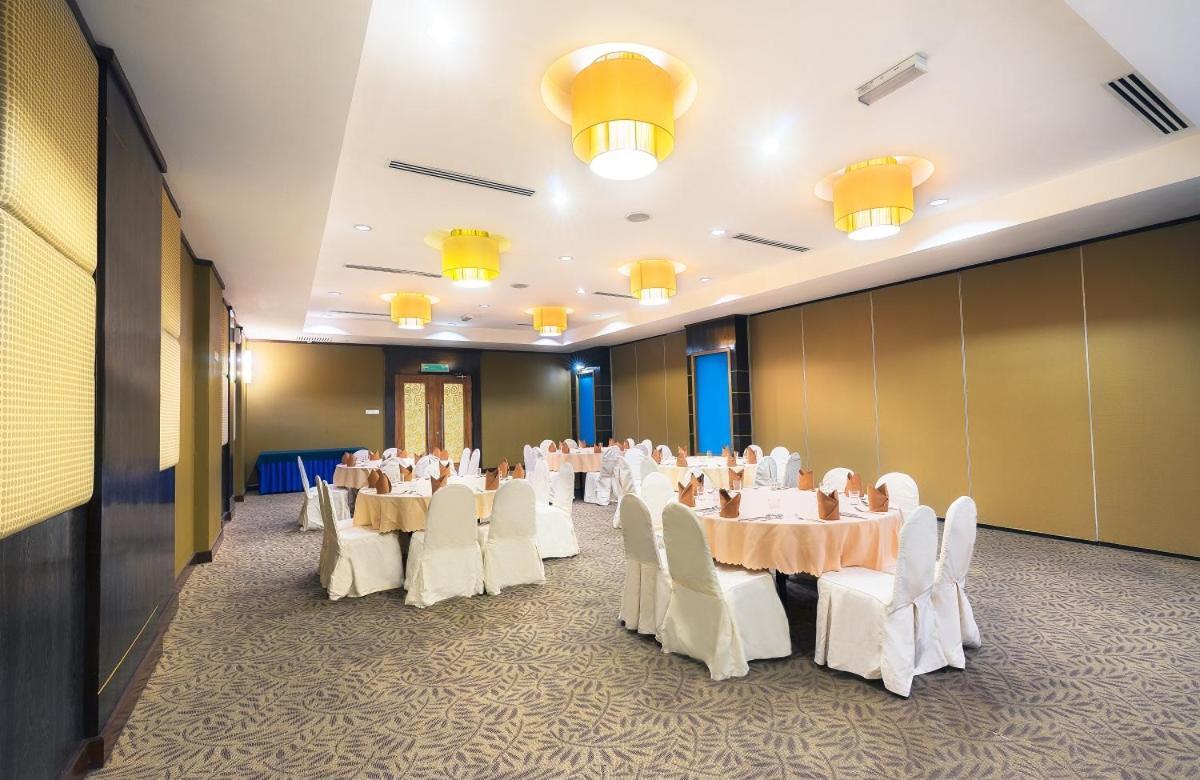 Crystal Crown Hotel